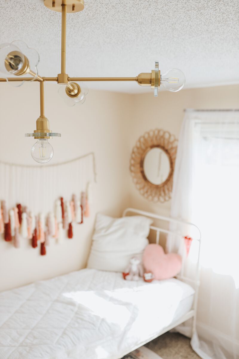 Alexa Chandelier image number 1