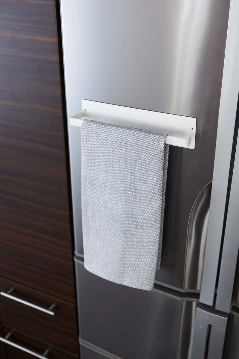 Magnetic Paper Towel Holder