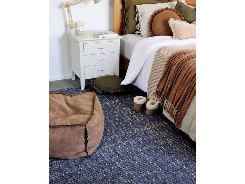 Kendra Navy Blue and Ivory Wool Rug image number 7