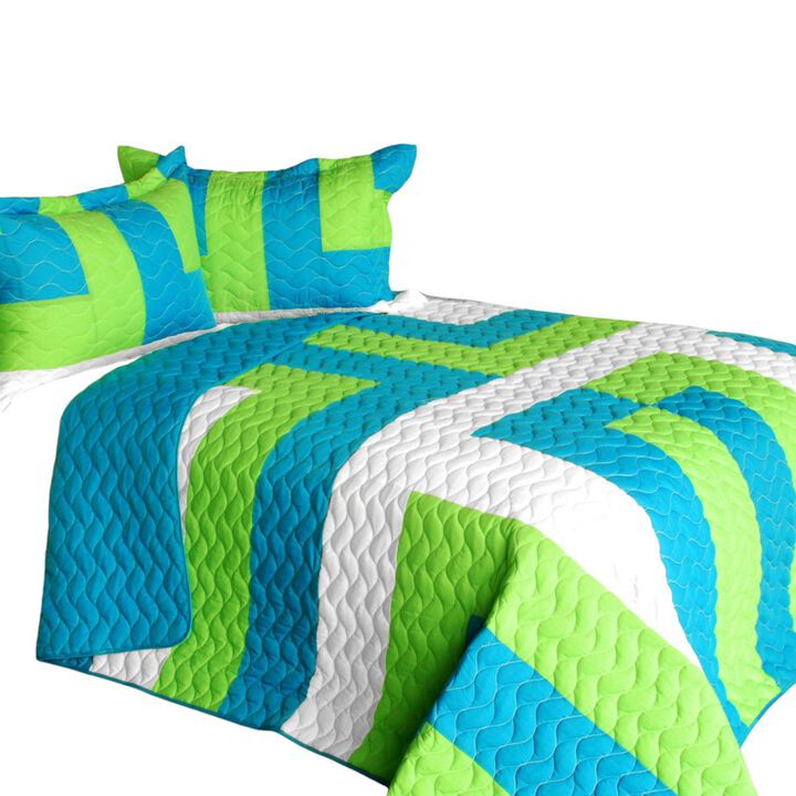 Queen Size Reversible Quilt Set 3 Piece with Vermicelli Quilting and Geometric Pattern-Green