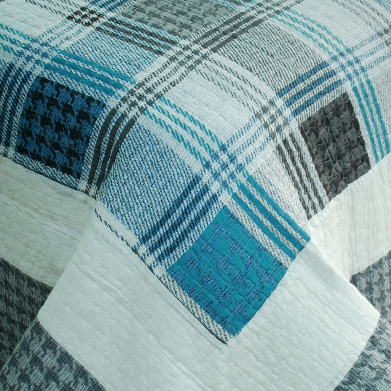 Queen Size Cotton 3-Piece Vermicelli Quilted Printed Quilt Set with Shams image number 4