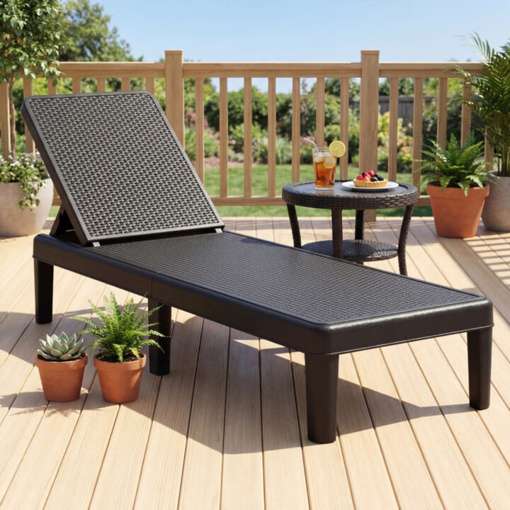 Waterproof Outdoor Chaise Lounge Chair with Rattan Textured PP Reclining Seat