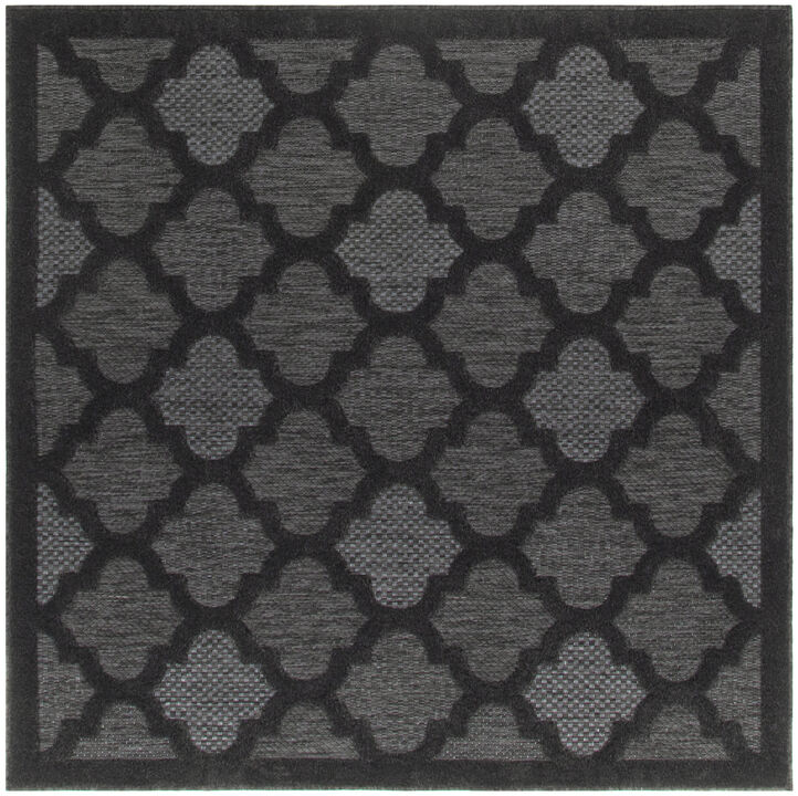 HomeRoots Square Trellis Indoor Outdoor Area Rug