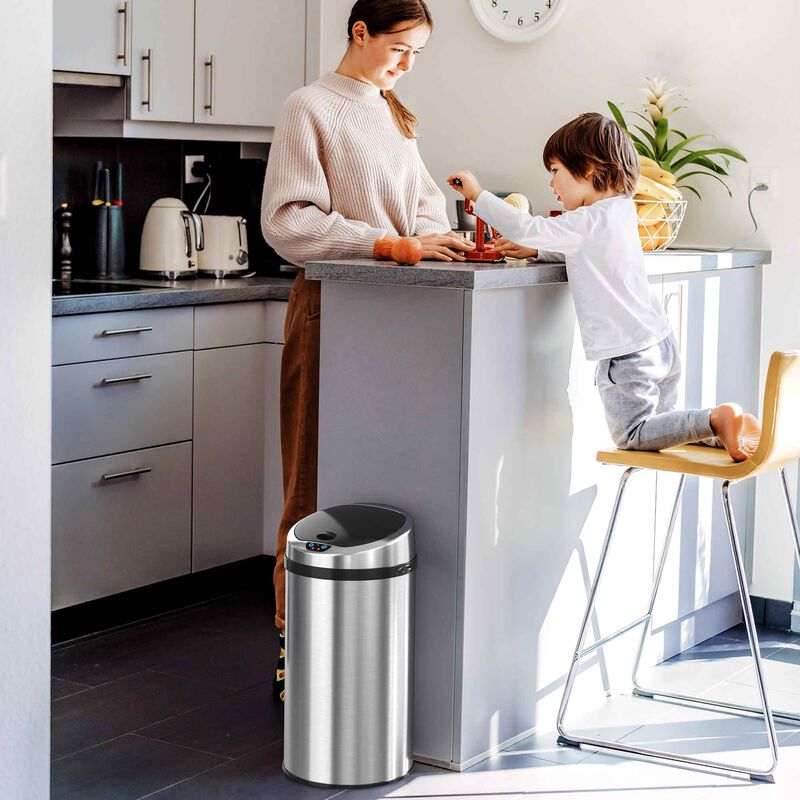 iTouchless 8 Gallon Round Sensor Trash Can