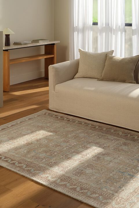 Casen Magnus Castle Wall 8'6" x 11'6" Rug