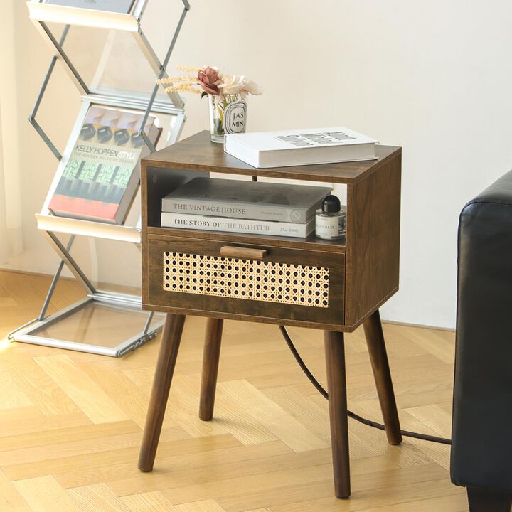 MaxSmeo Small Nightstand with Charging Station, Rattan Side Table Mid Century Modern Bedside Table for Bedroom, Living Room and