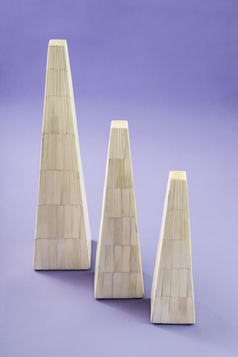 Nanke Bone Decorative Obelisk Sculptures (Set of 3)