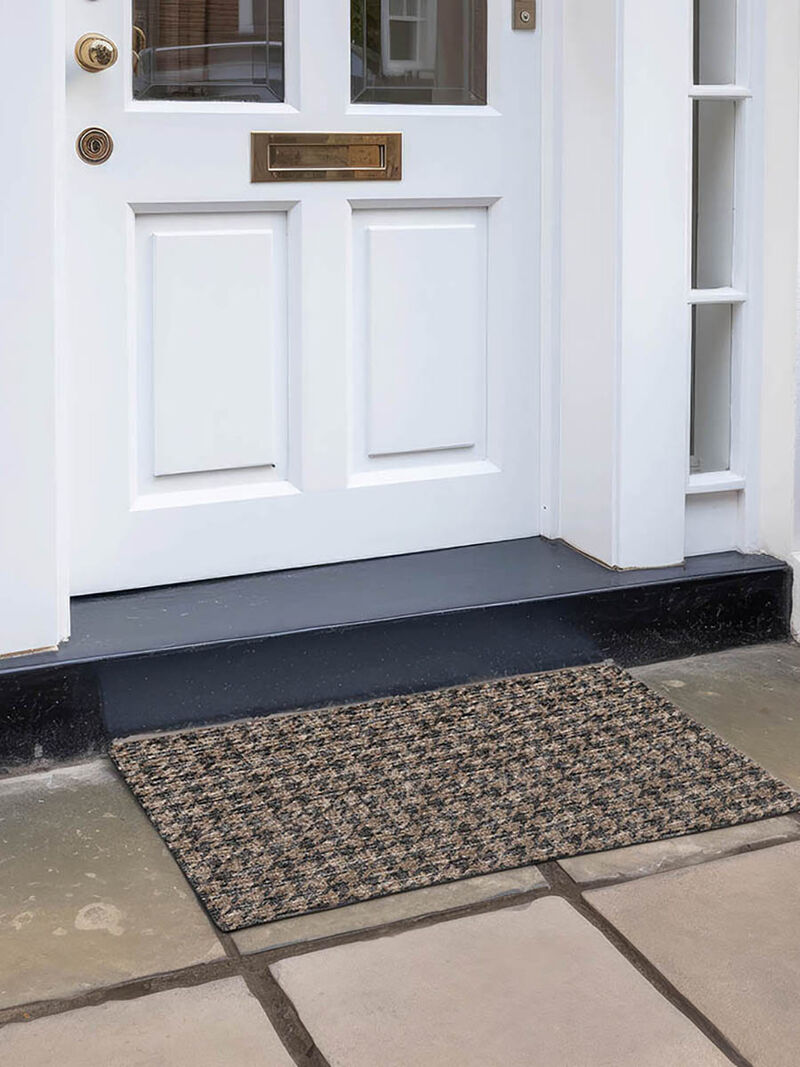 Hinton HN1 Chocolate 20" x 30" Rug