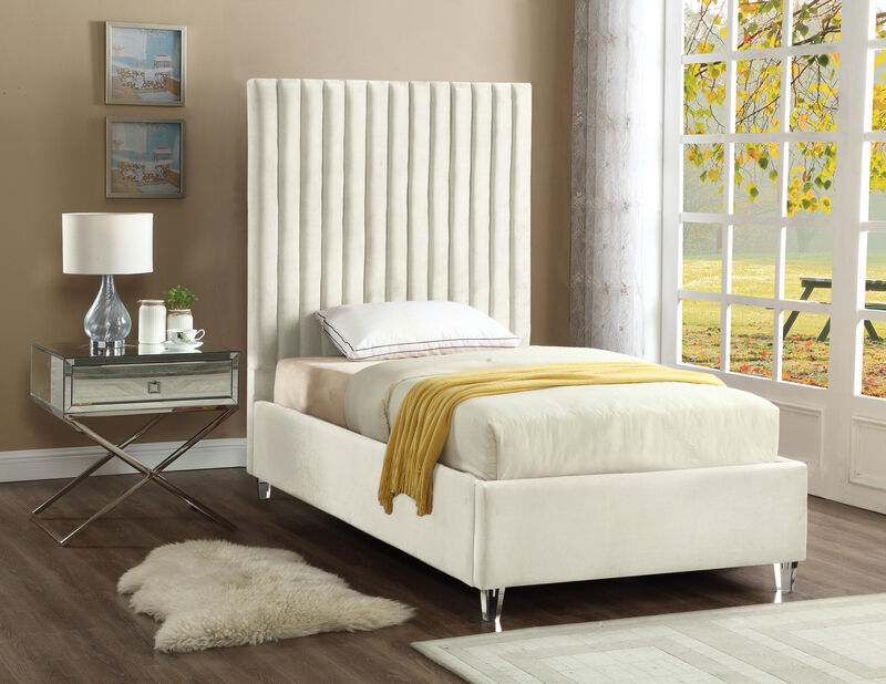 Meridian Furniture Candace Twin Bed image number 1