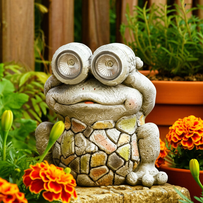 Frog w/Solar Goggles Statue