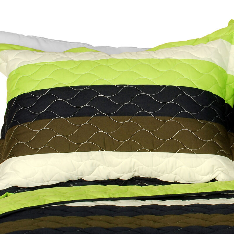 Patchwork Vermicelli Quilted Bedding Set 3-Piece for Cozy Bedroom Comfort-Olive Green image number 2