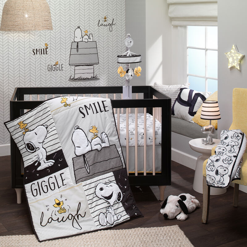 Lambs & Ivy Classic Snoopy with Woodstock & Dog House Black/Gray Wall Decals