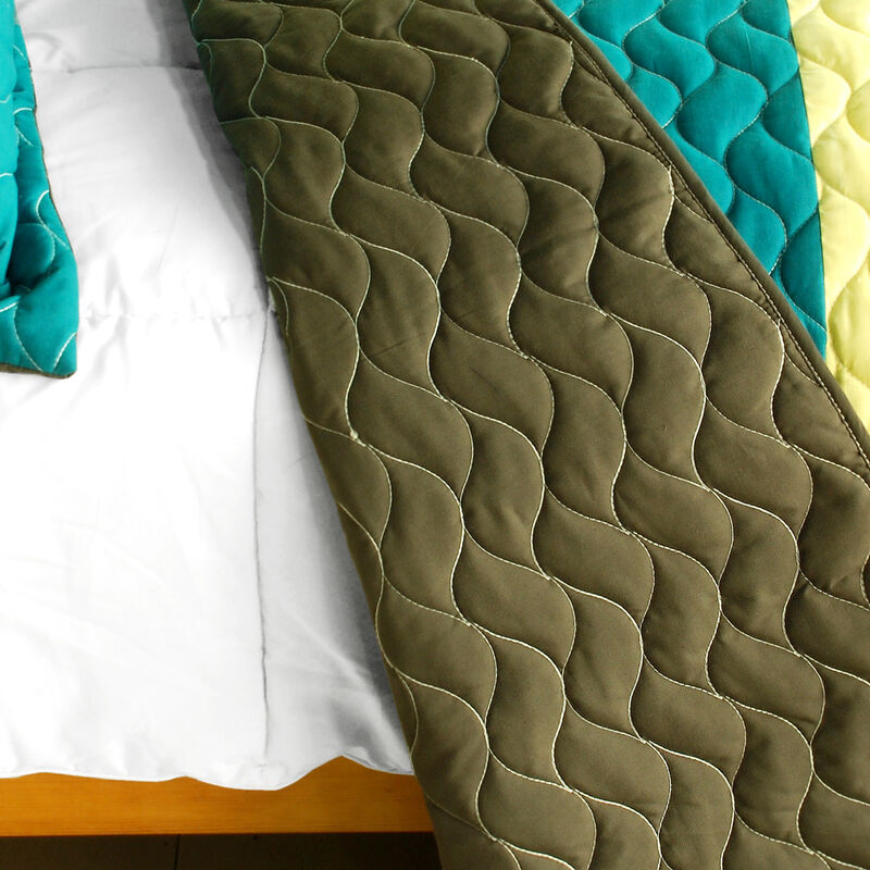 Queen Size 3-Piece Vermicelli Quilted Patchwork Quilt Set with Matching Shams - Yellow image number 3