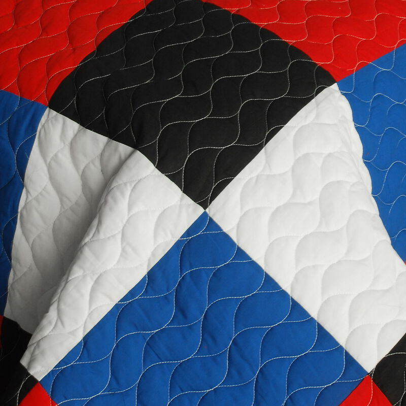Soft Queen Size Quilt Set with Vermicelli Quilted Patchwork Plaid Design-Red image number 3
