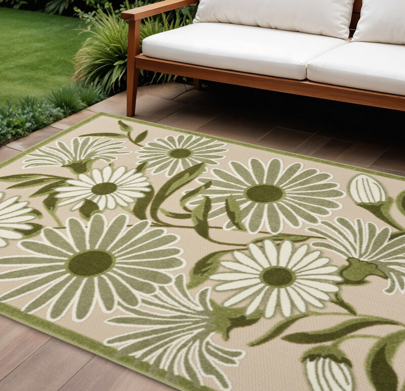 HomeRoots 6' X 9' Ivory And Green Floral Indoor Outdoor Area Rug image number 1