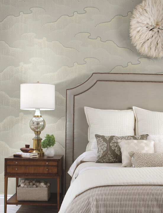 Moonglight Pearls Light Taupe Wallpaper