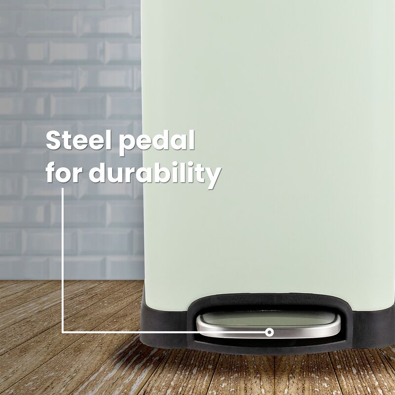 Betty Retro 8-Gallon Step-Open Trash Can