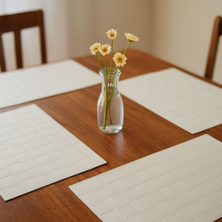 HomeRoots 18" Set of Four White Basketweave Faux Leather Placemats