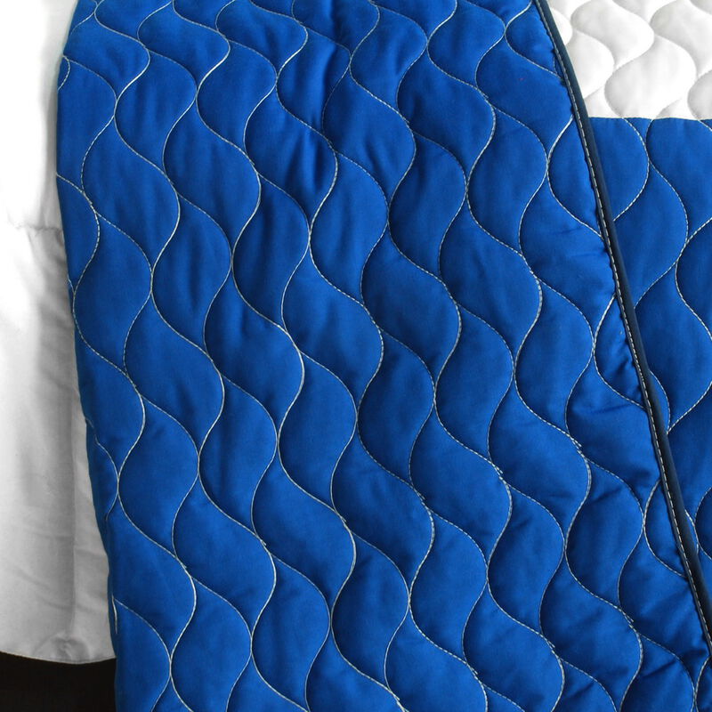 Queen Size 3 Piece Plaid Patchwork Quilt Set with Vermicelli Quilting-White image number 3