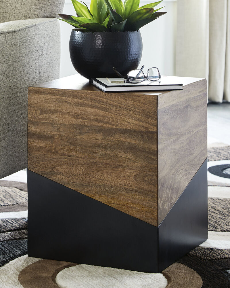 Trailbend Accent Table image number 1