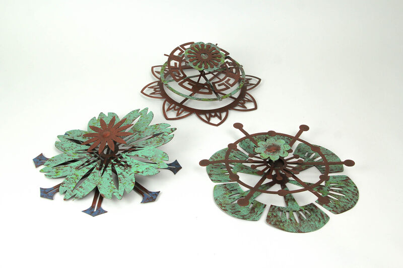 Set of 3 Metal Flower Wall Art Copper Verdigris Hanging Decor Floral Sculpture image number 2