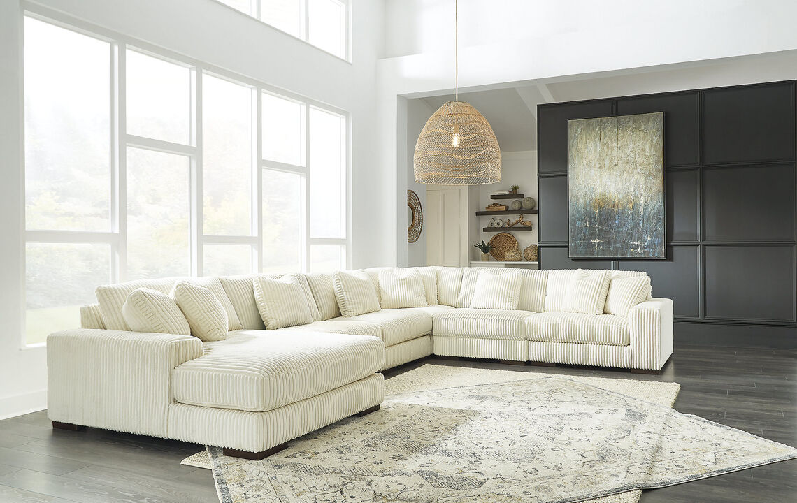 Lindyn 6-Piece Sectional with Chaise
