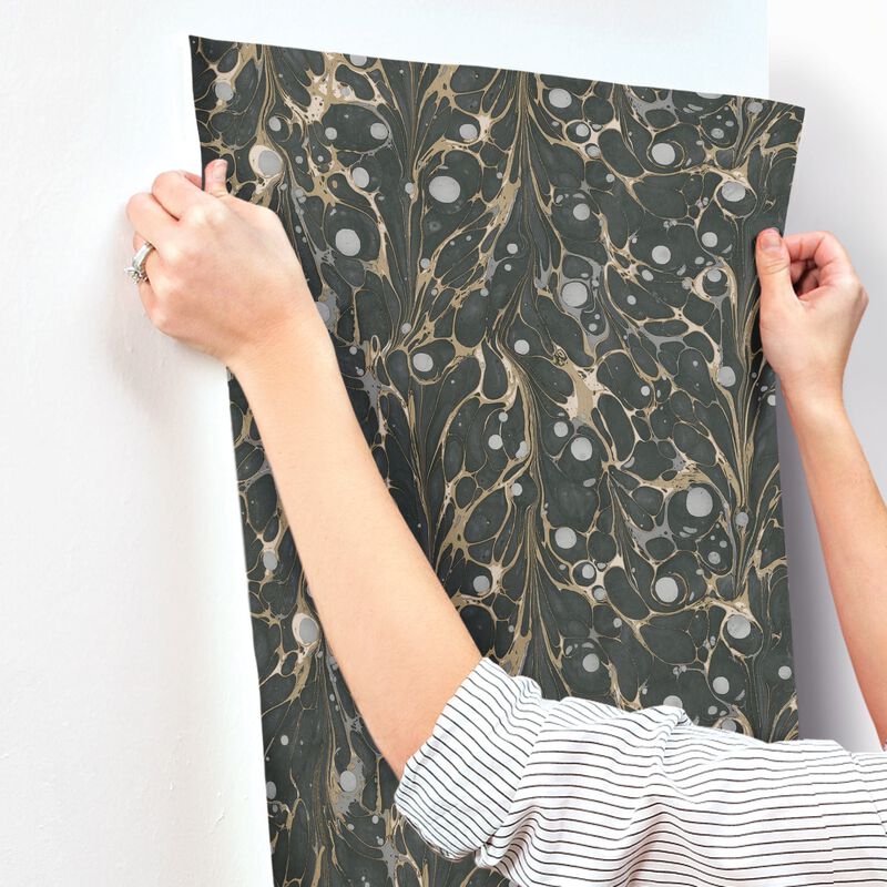 Marbled Endpaper Black & Gold Wallpaper (Double Roll) image number 4