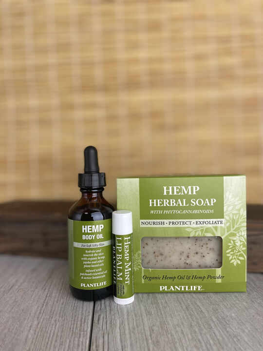Plantlife Holly Jolly Hemp Body Gift Set