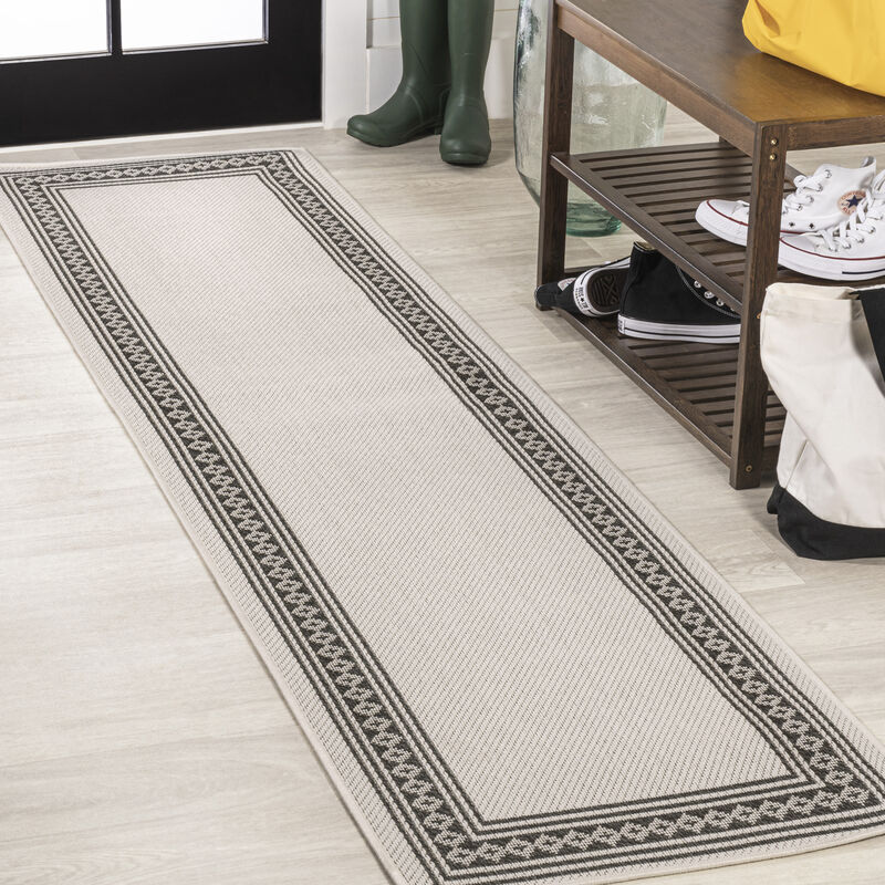Lucia Classic Diamond Border Indoor/Outdoor Area Rug