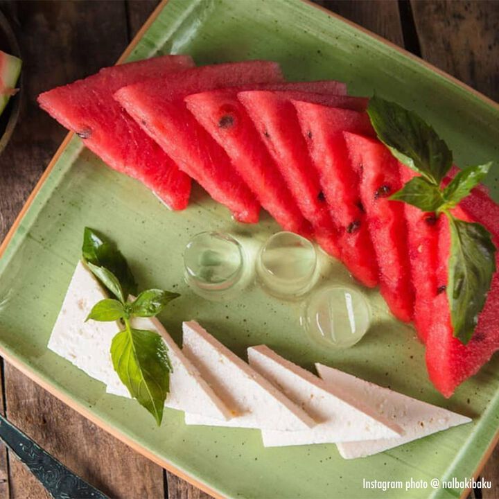 Therapy 8.5" x 8" Square Green Porcelain Plate (Set of 2)