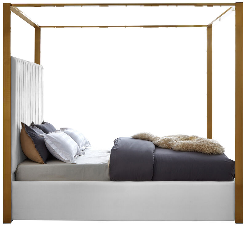 Meridian Furniture Jones White Vegan Leather Queen Bed image number 4