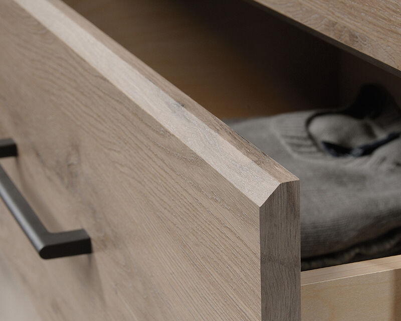 Summit Station Chest