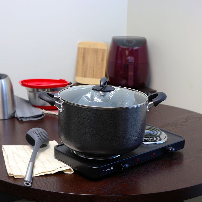 Oster Clairborne 6 Quart Aluminum Hammered Tone Dutch Oven with Lid in Charcoal Grey image number 3