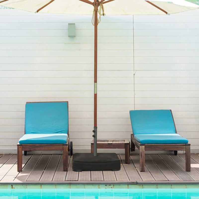 Mondawe Fillable Umbrella Base with 2 Sandbags and Dust-proof Cover