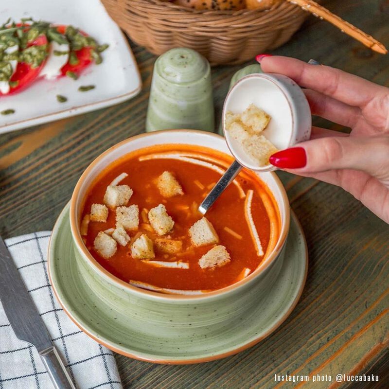 Therapy dia.4.75" h:2" 12 oz. Round Green Porcelain Bowl (Set of 4)