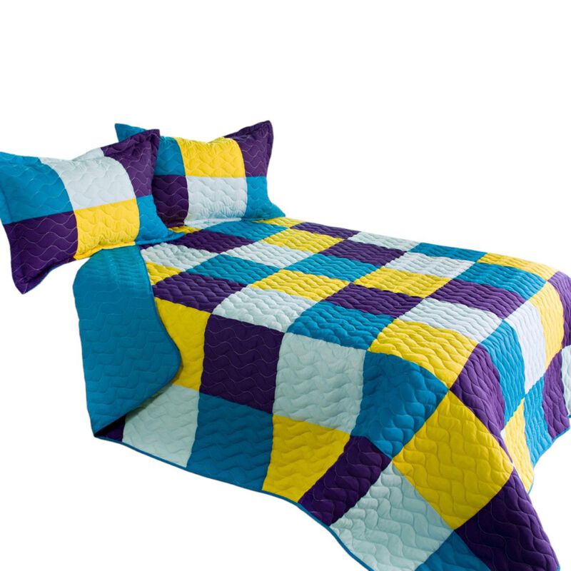 Full Queen Mild Winter 3 Piece Patchwork Quilt Set with Vermicelli Quilting image number 1