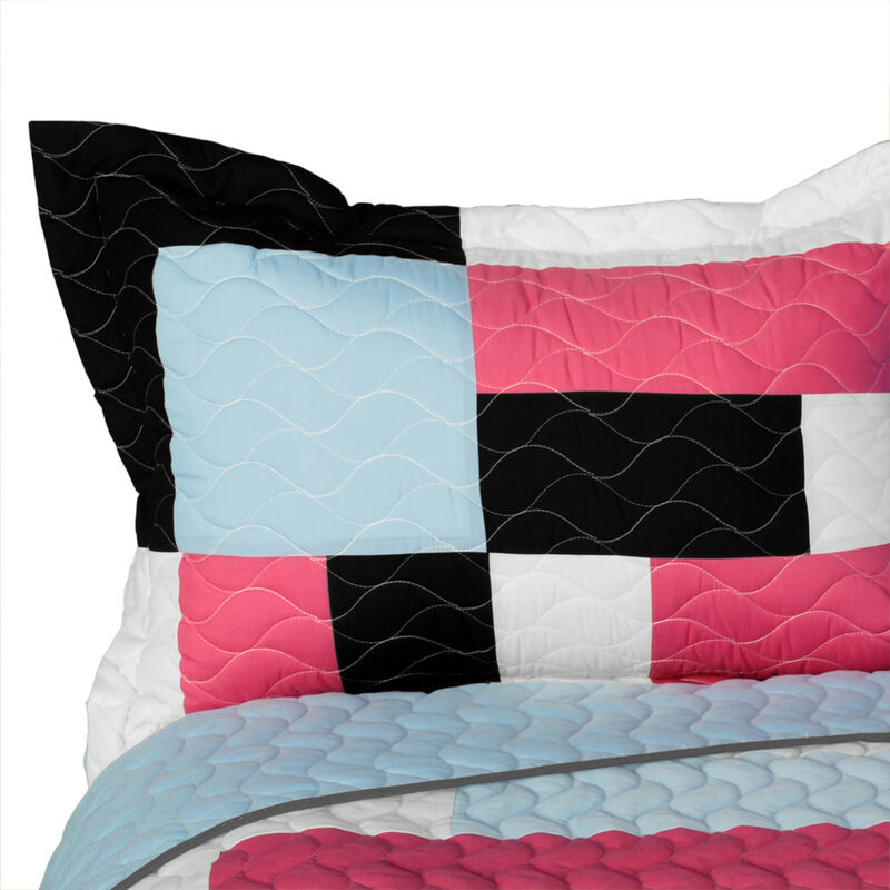 Vermicelli-Quilted Patchwork Quilt Set 3-Piece with Matching Shams image number 3