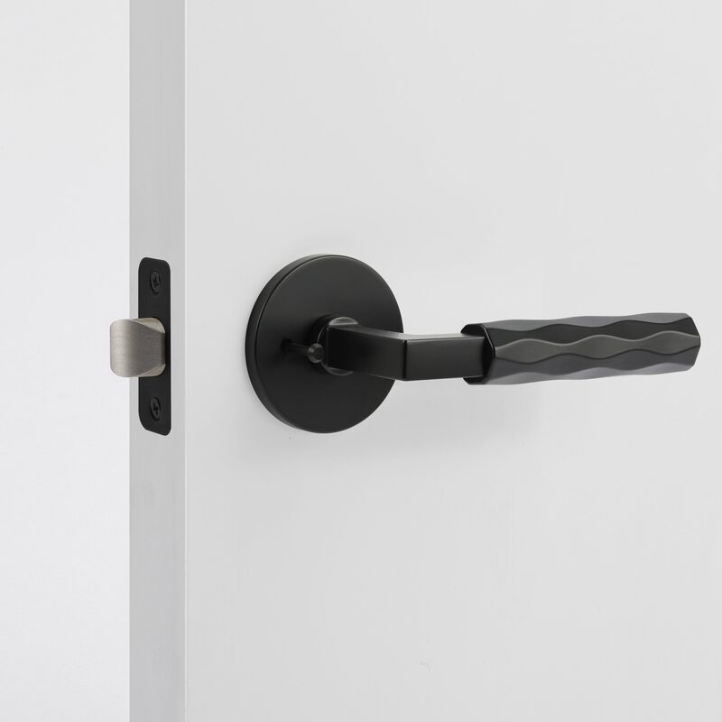 Hailey Combined Heavy Duty Modern Interior Door Handle with Concealed Screws (Privacy/Passage) image number 1