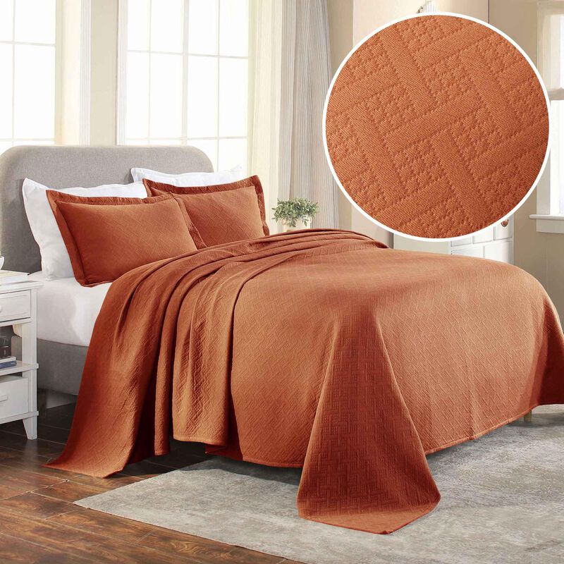 Lightweight Cotton Matelasse Bedspread Set with Matching Shams image number 2