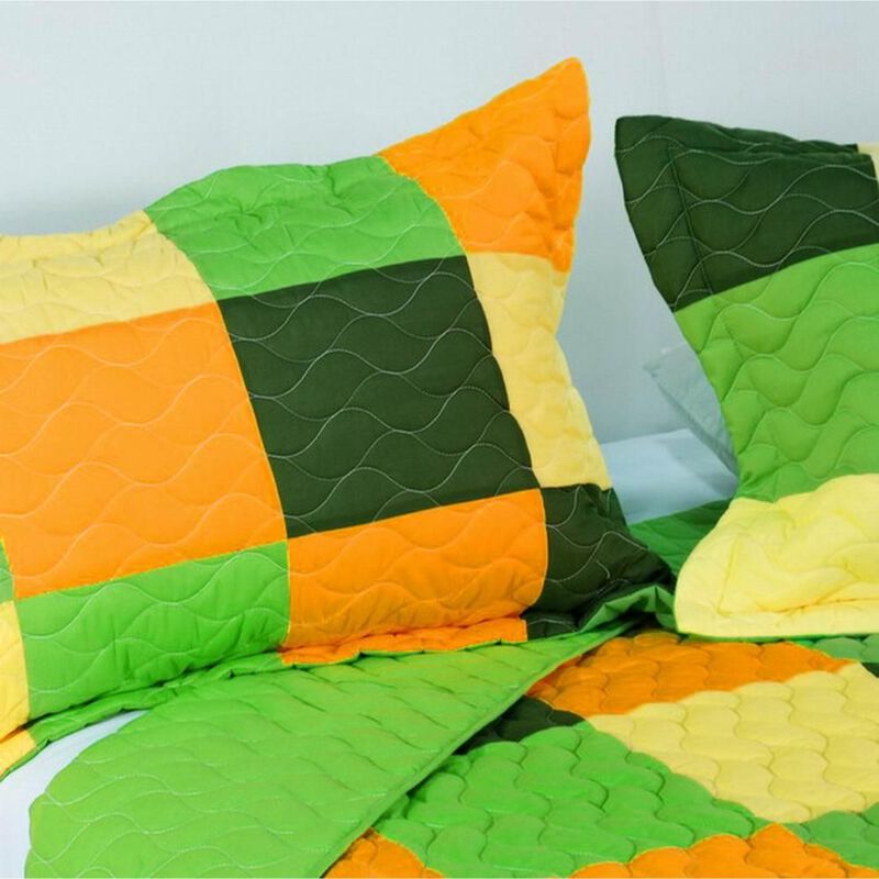 Full Queen Mild Winter 3 Piece Patchwork Quilt Set with Vermicelli Quilting image number 4