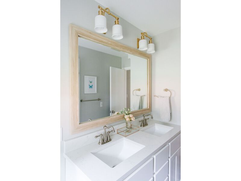 Keswick Bath And Vanity Light image number 1