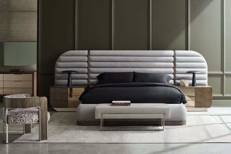 La Moda Upholstered Queen Panel Bed