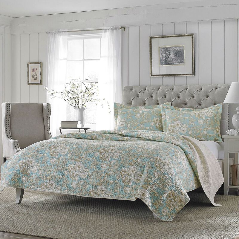 Hivvago King size 3-Piece Reversible Cotton Quilt Set with Seafoam Blue Beige Floral Pattern