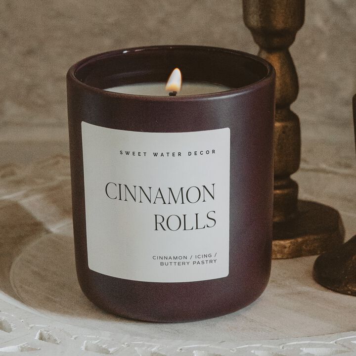 Sweet Water Decor Cinnamon Rolls 15 oz Soy Candle