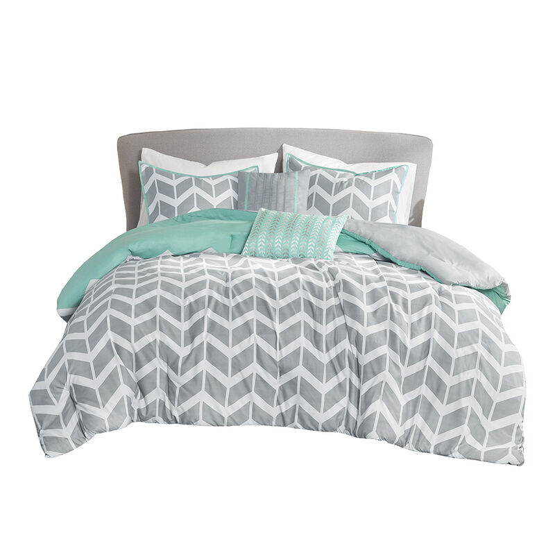 Gracie Mills Basil Chevron Bliss Comforter Set