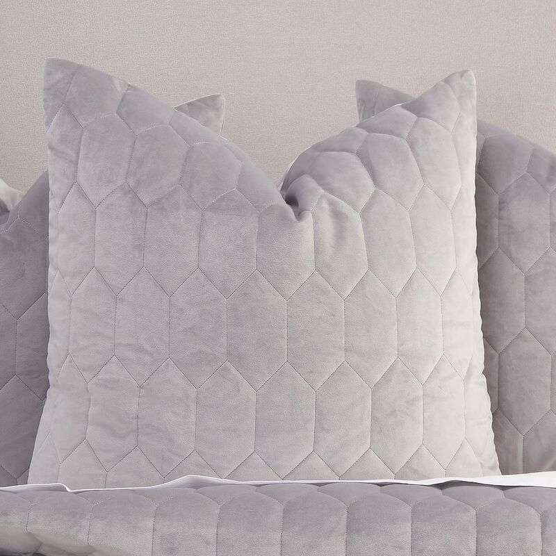 Michael Amini Affluent 4-Piece King Quilt Set - Dove image number 2