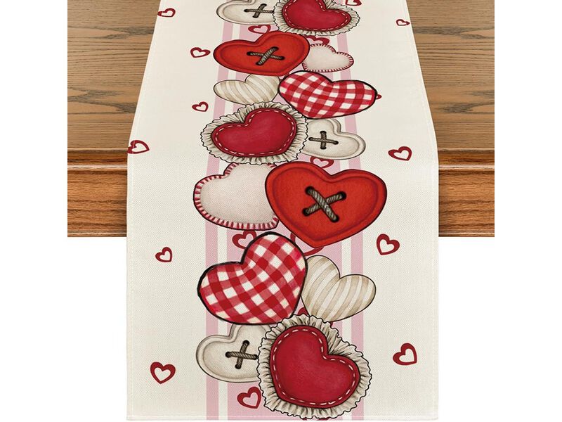 Artoid Mode Heart-Shaped Buttons Valentine's Day Table Runner
