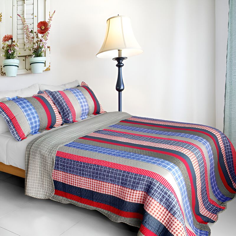 3-Piece Cotton Vermicelli Quilted Striped Printed Quilt Set with Matching Shams image number 0