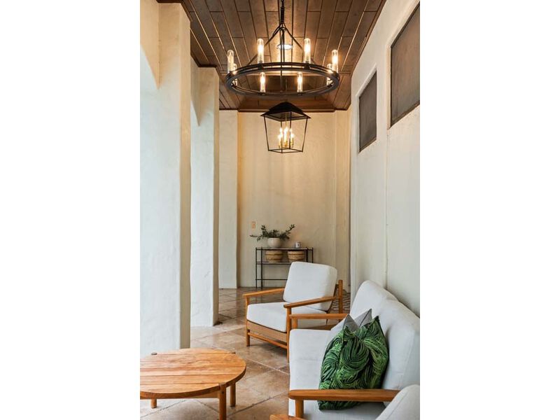 Sutton Exterior Chandelier image number 6