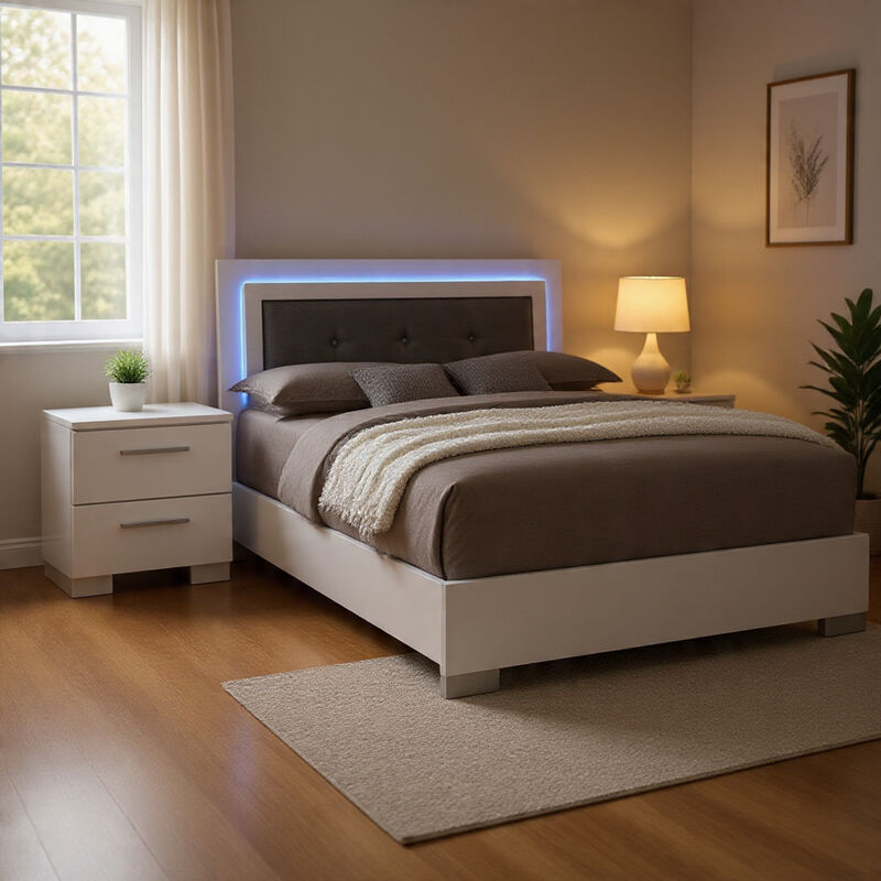 Queen Bedroom Set in White & Black Wood &ndash; 3 Piece Set with 2 Nightstands image number 8